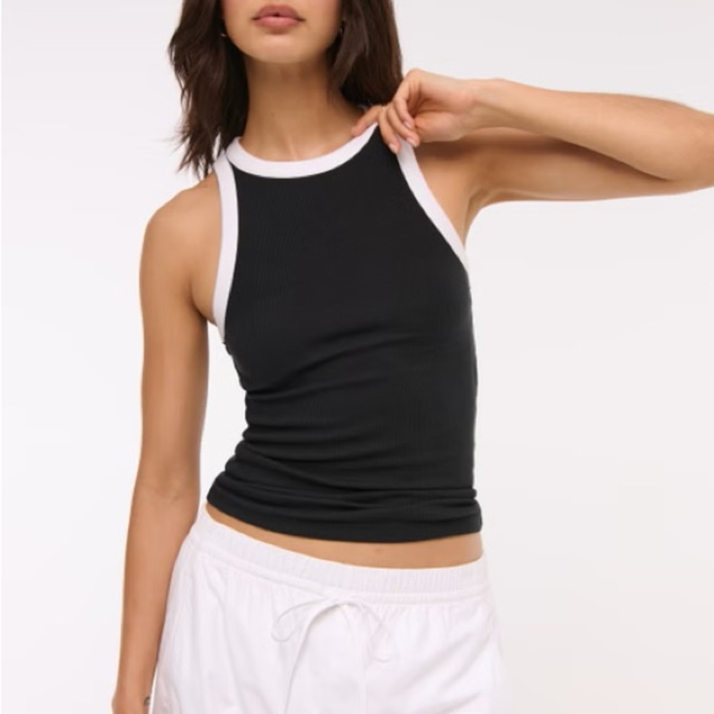 Black Essential Tuckable High-Neck Rib Tank - Picture 6 of 8